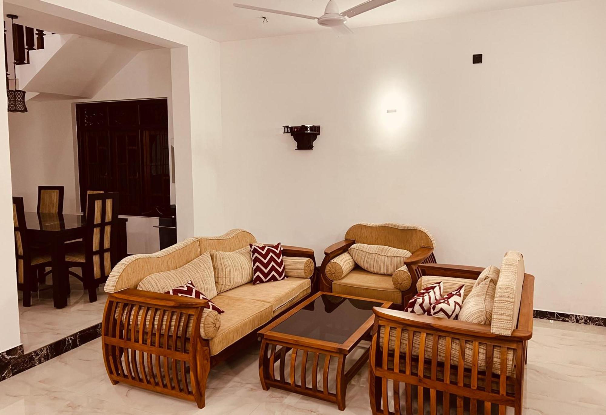 Ahasna Airport Villa Negombo Exterior foto