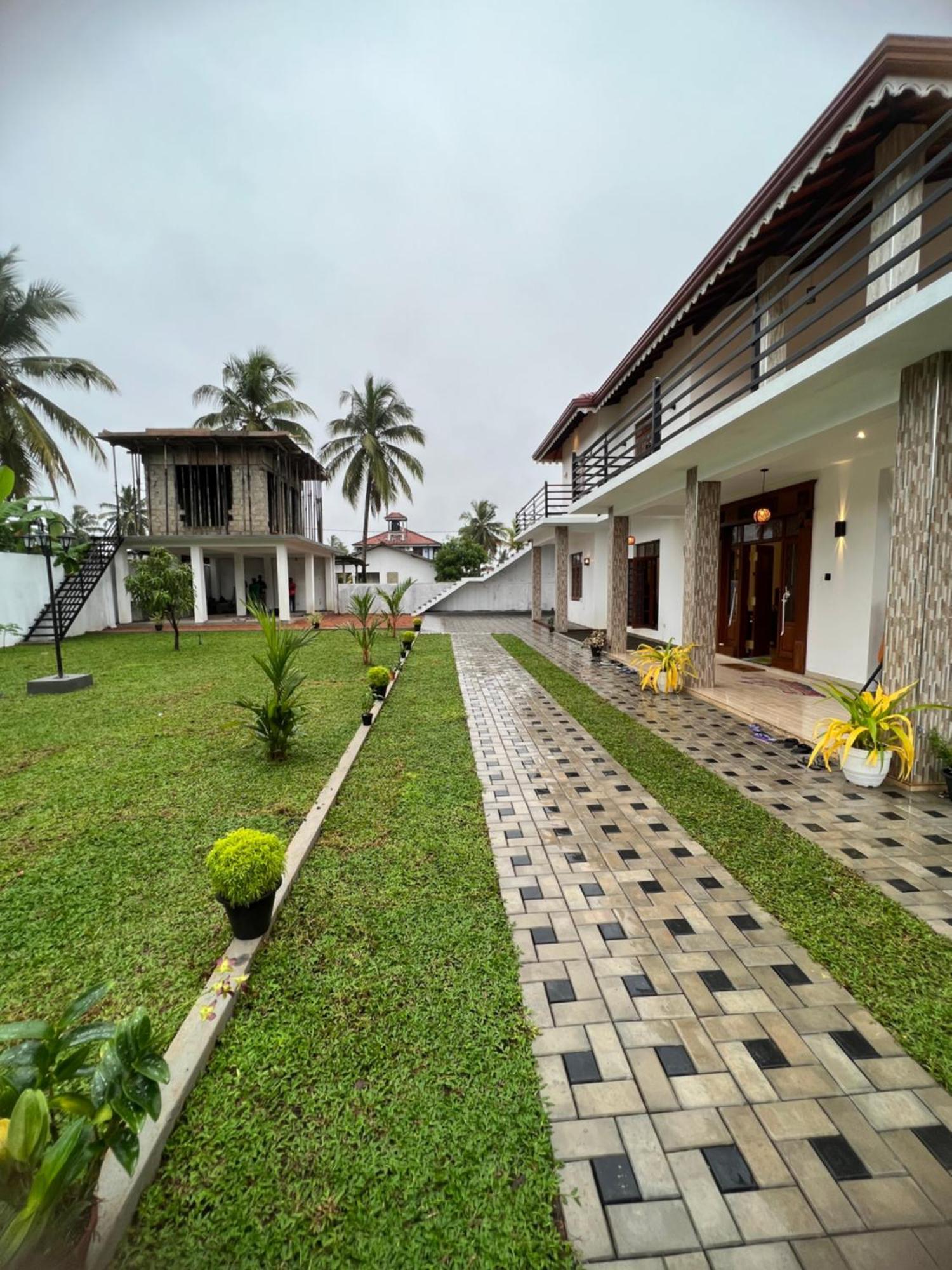 Ahasna Airport Villa Negombo Exterior foto