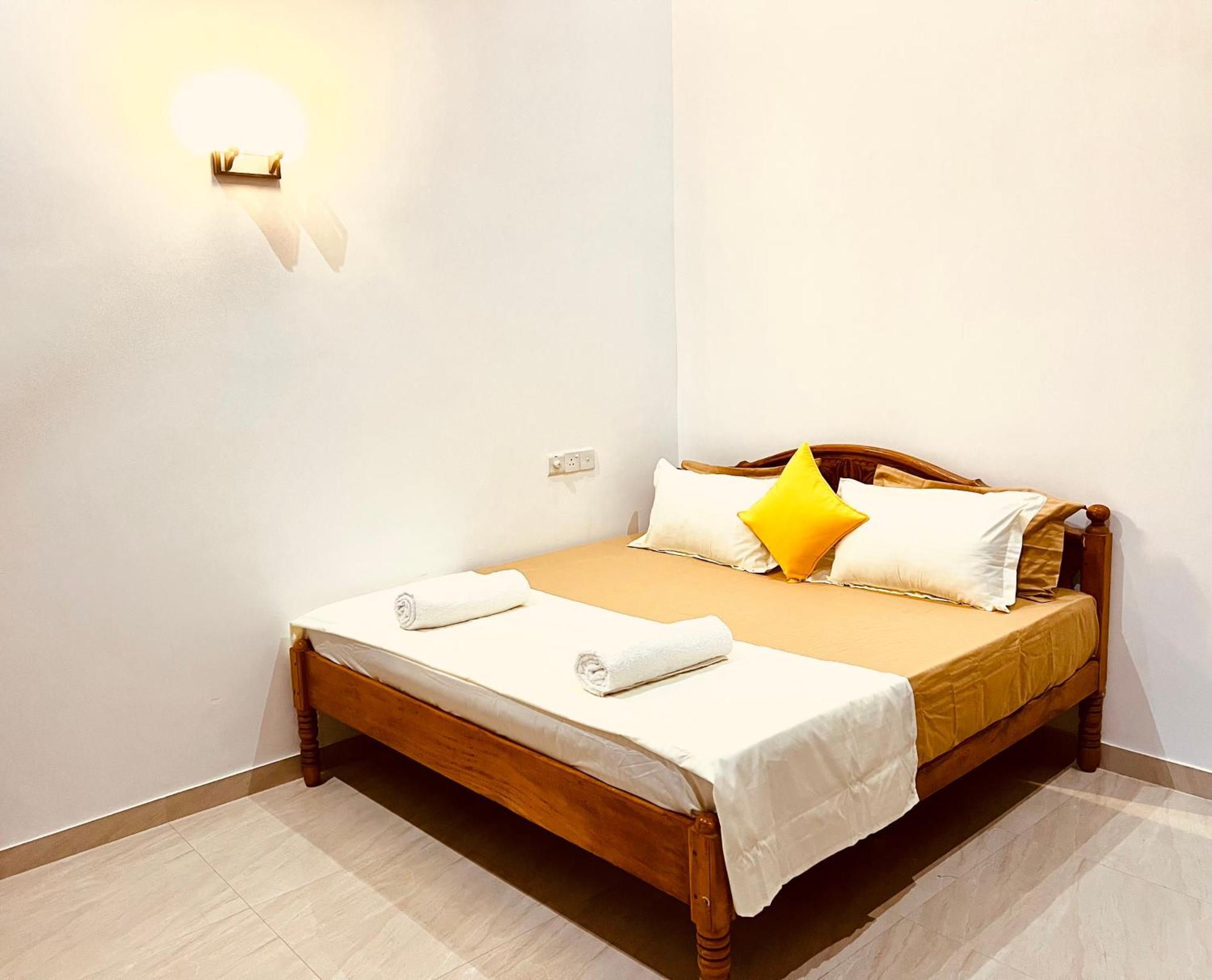 Ahasna Airport Villa Negombo Exterior foto