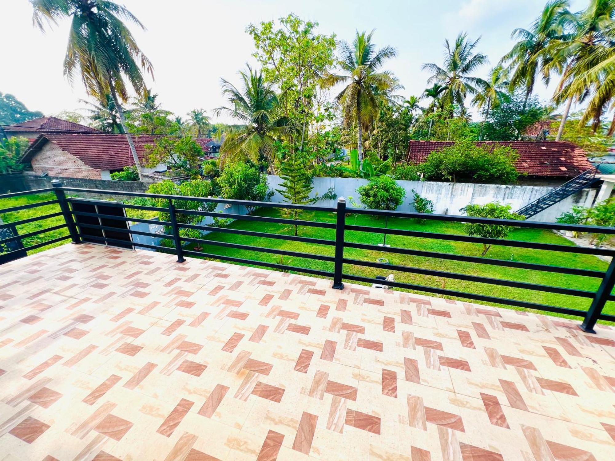 Ahasna Airport Villa Negombo Exterior foto