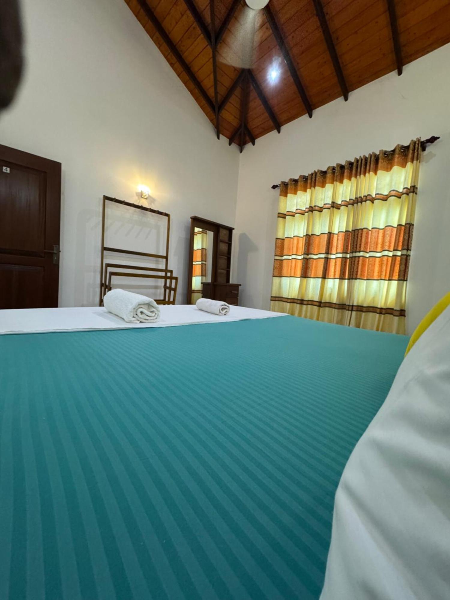 Ahasna Airport Villa Negombo Exterior foto