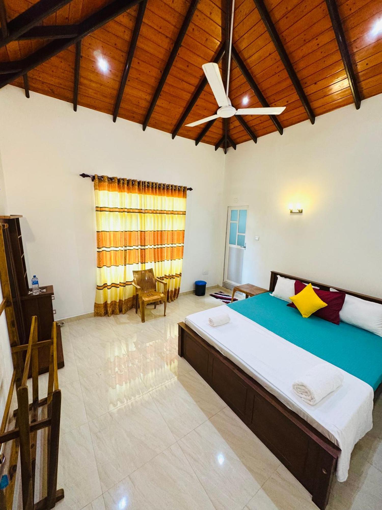 Ahasna Airport Villa Negombo Exterior foto